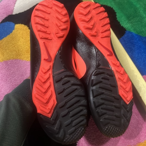 Gently used soccer shoes unisex 100% authentic designed by myself Nike Id - Picture 5 of 9